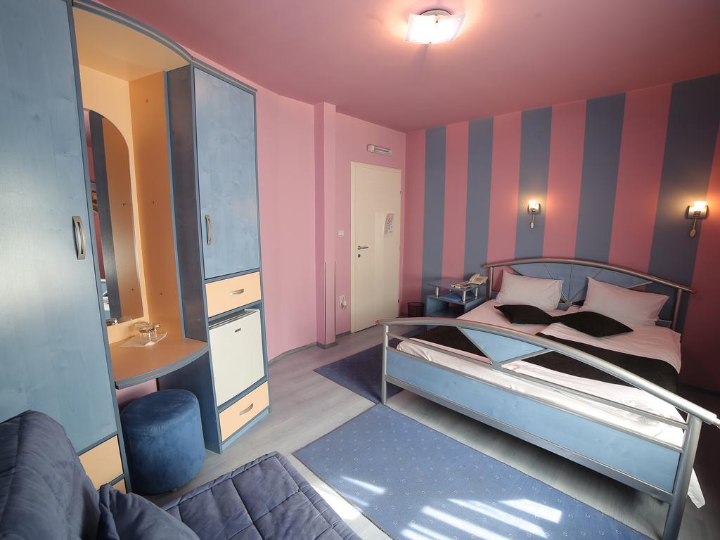 Hotel Zeneva ครากูเยวัตส์ ห้อง รูปภาพ